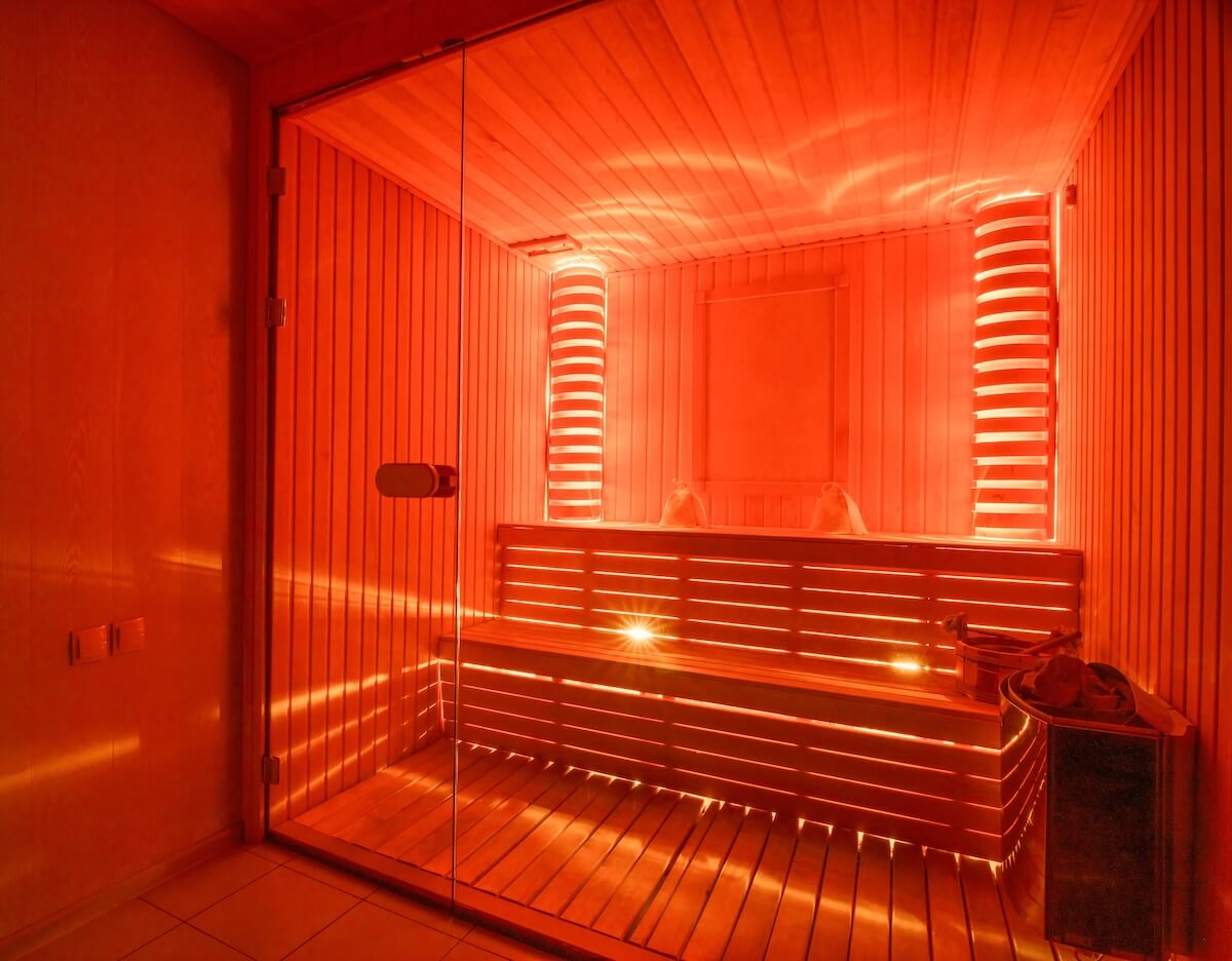 Infrared Sauna: Comprehensive Guide to Science-Based Health Benefits and Safety Protocols